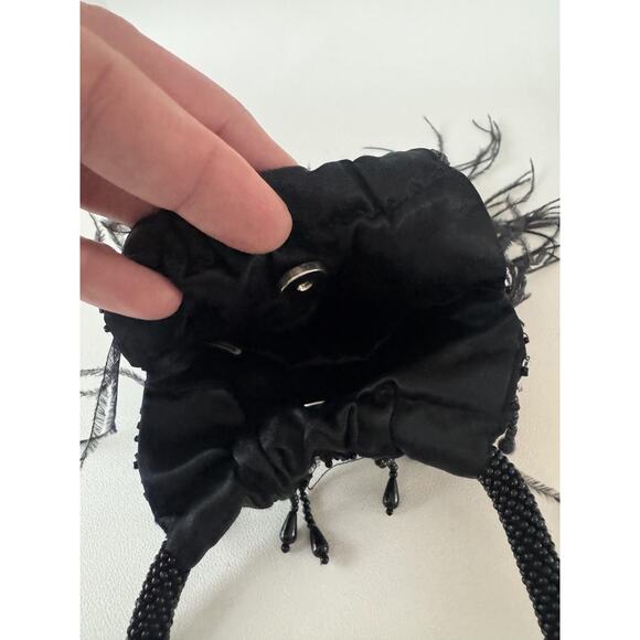 La Regale Beaded Evening Bag Womens One Size Black Feather Fringe Purse Party - Picture 7 of 11